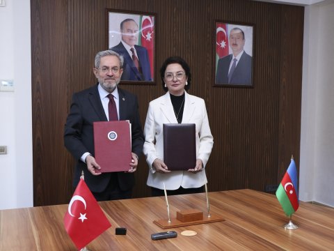 Ankara Universitetinin rektoru AzMİU-da olub