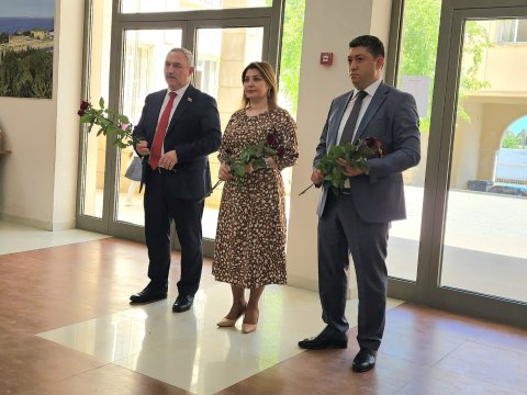 295 nömrəli məktəbdə Ulu Öndər anıldı