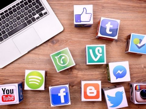 “Qeyri-peşəkar paylaşımlar müəllim nüfuzunu zədələyə bilər”