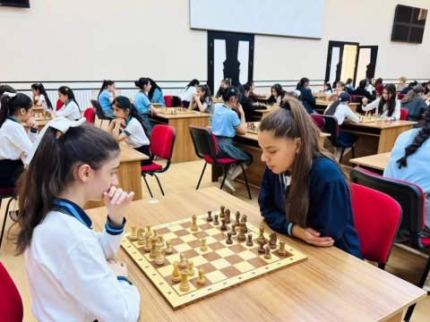 Məktəbli qızlar arasında şahmat üzrə birincilik keçirilib
