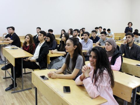ADNSU tələbələri rəqəmsal təhlükəsizlik üzrə bilikləndirilib