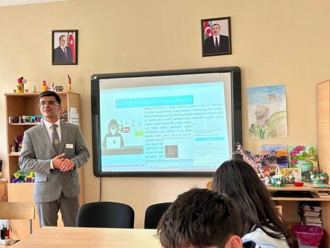 Məktəblərdə kibertəhlükəsizliklə bağlı təlimlər keçirilib