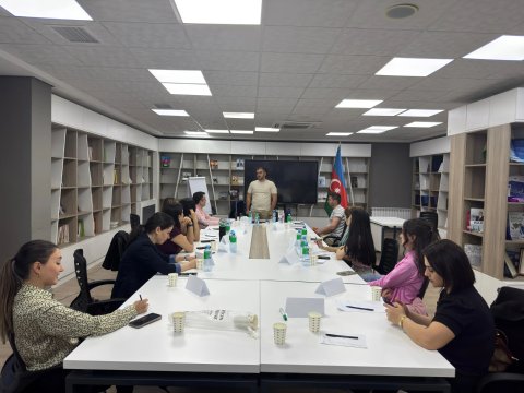 DİM:“Təqdimat bacarıqlarının inkişafı” mövzusunda təlim 