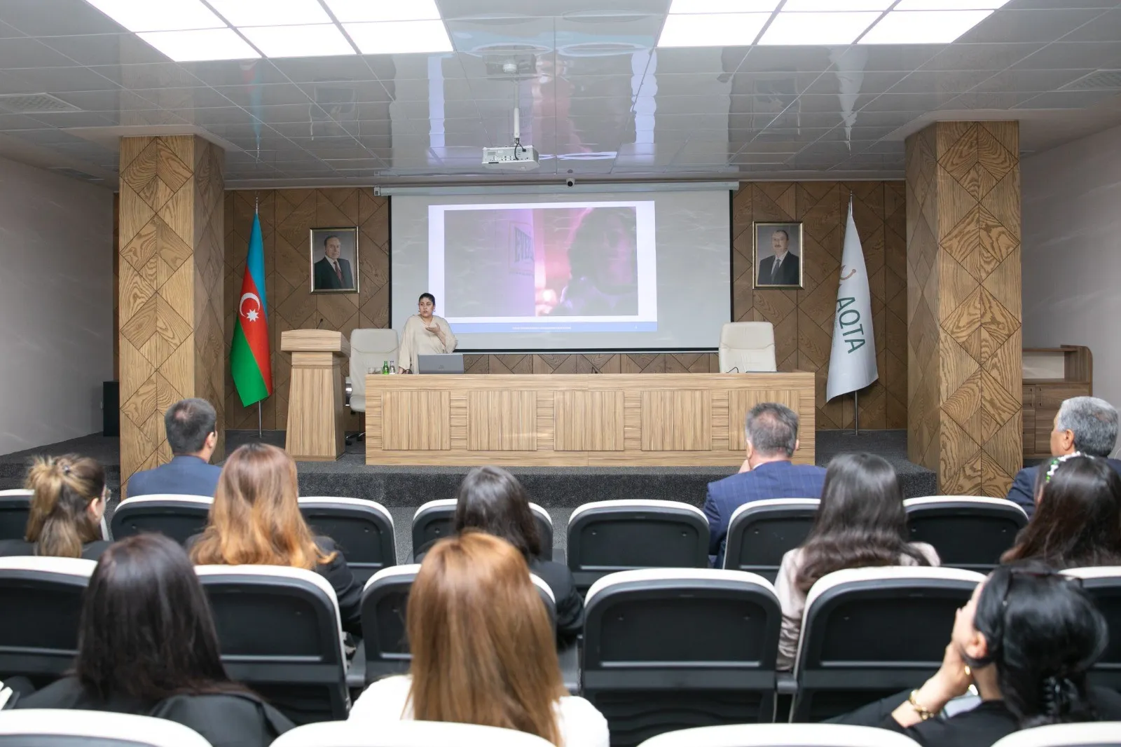 DİM-də təlim:“Münaqişələrin idarə olunması”