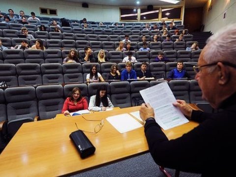&ldquo;Bəzi universitetlər 70-80 yaşlı müəllimlərə möhtac qalıb&rdquo;
