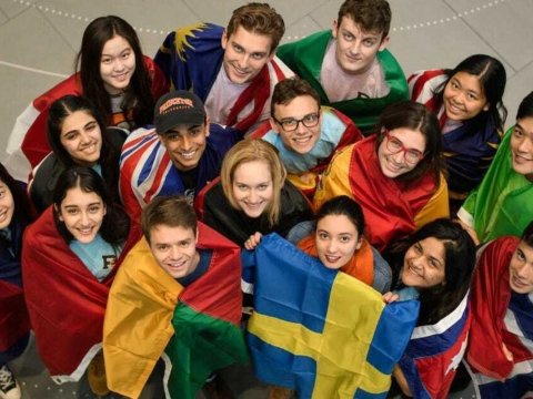 ABŞ tələbə vizasının verilməsini dayandırır