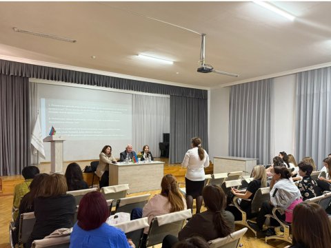 İctimai Şuranın üzvləri valideynlərlə görüşüblər