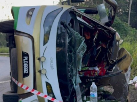 Malayziyada avtobus qəzasında 15 tələbə vəfat edib - YENİLƏNİB