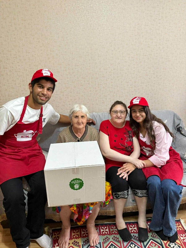 Leyla Əliyevanın təşəbbüsü ilə ailələrə qurban payları çatdırılıb