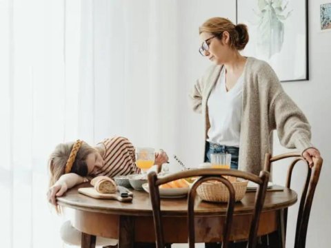 Yuxusuzluq yeniyetmələrin beyninə və davranışına necə təsir edir? - TƏDQİQAT