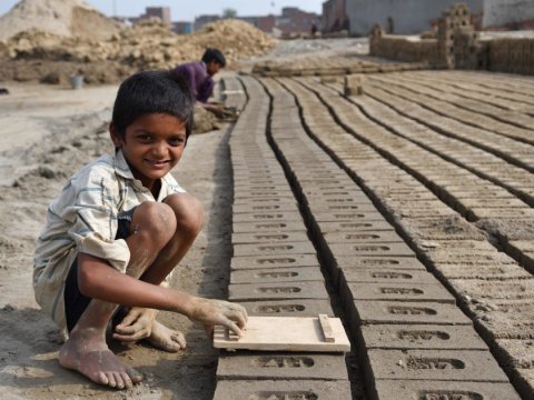 Dünyada 137 milyon uşaq əməyə cəlb olunub