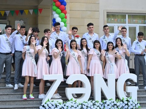 Jurnalist övladları üçün də “Son zəng” çalındı - FOTOLAR