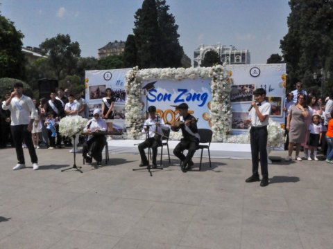 Səbaildə “Son Zəng” təntənəli şəkildə qeyd olunub -FOTOLAR