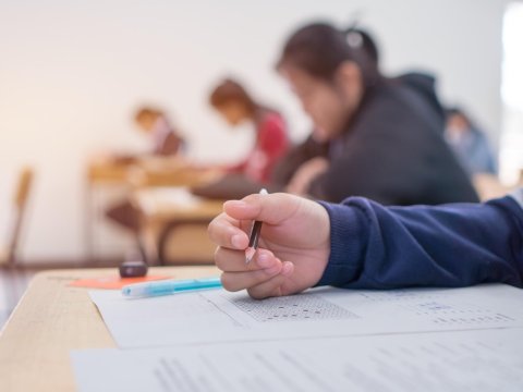 Bu regionda 2 məktəbin heç bir şagirdi universitetə daxil olmayıb