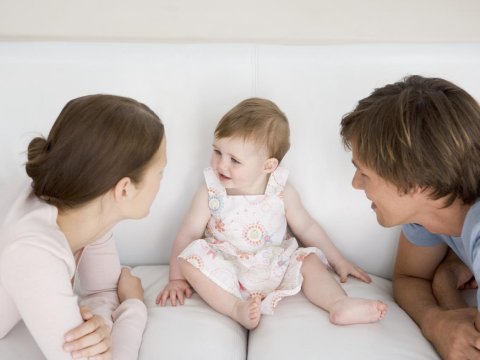 Kimlər övladlığa uşaq götürə bilməz? - RƏSMİ