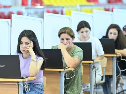 Müəllimlərin maaşı biliklərinə görə artırılacaq