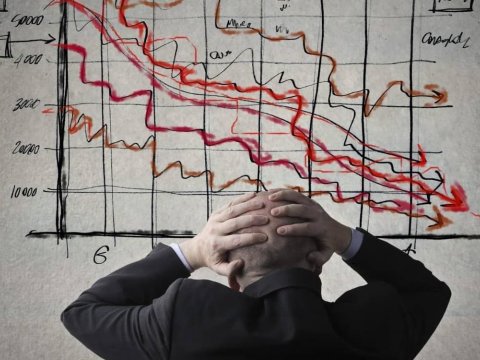 Böyük Britaniyada tələbə borcları rekord səviyyəyə çatdı