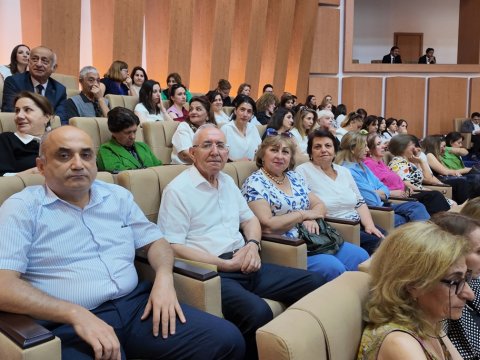 Bəxtiyar Vahabzadənin 100 illiyinə həsr olunmuş konfransın açılışı olub