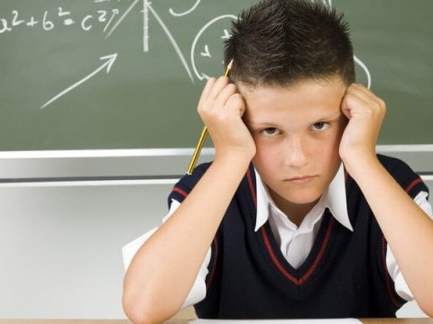 İqlim dəyişməsi İngiltərədə təhsilə ciddi təsir göstərir