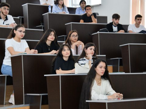 Sabiq deputat: Dörd illik ali təhsil dövrü tarixə qovuşur 