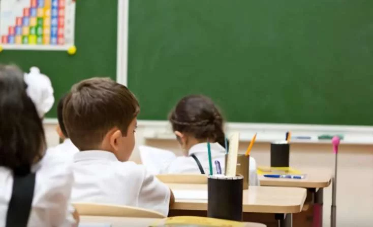 Rus dilinin sonu yaxınlaşır -Təhsildə dəyişiklik SİQNALLARI