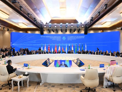 Zirvə görüşündə iştirak edən liderlərin TƏHSİLİ