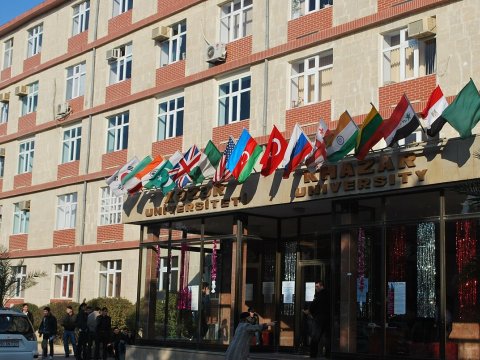 Xəzər Universitetində&nbsp;neçə tələbə qırmızı diplomla məzun olub?&nbsp;- SORĞU&nbsp;