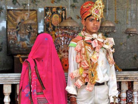 Dünyada hər il 12 milyon qız uşağı erkən evliliyə məcbur edilir