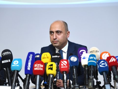 Rusdilli məktəblər BAĞLANMAYACAQ