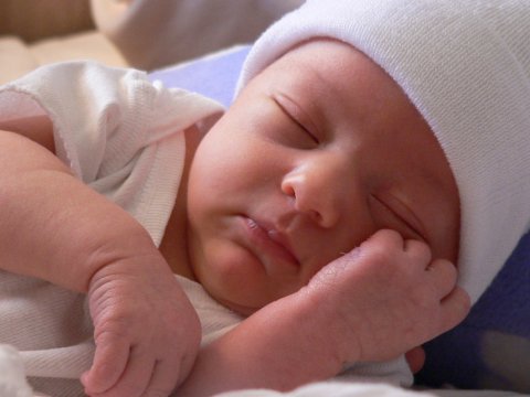 Azərbaycanda doğulan körpələrin sayı açıqlanıb