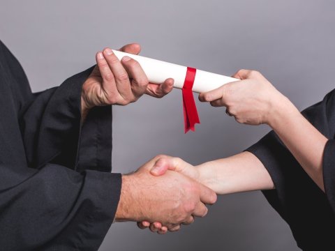 Yeni Zelandiya təhsildə qlobal rəqabətə hazırlaşır