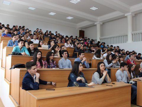 Bəzi universitetlər tələbələrin transferinə&nbsp;əngəl olur