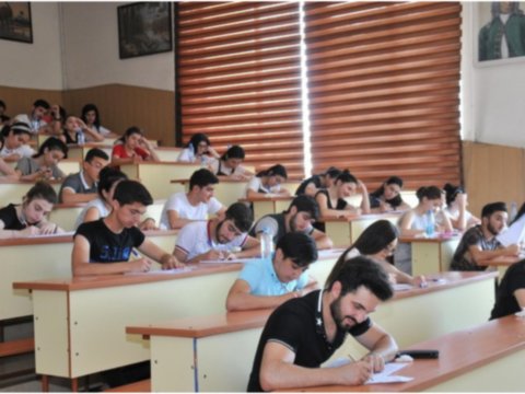 Subbakalavrların ali məktəblərə qəbulu dayandırılır?