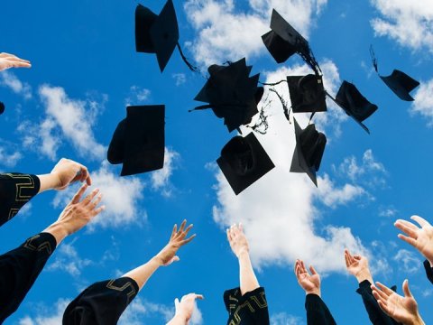 Bu ölkə məzun sayına görə LİDERDİR- ARAŞDIRMA