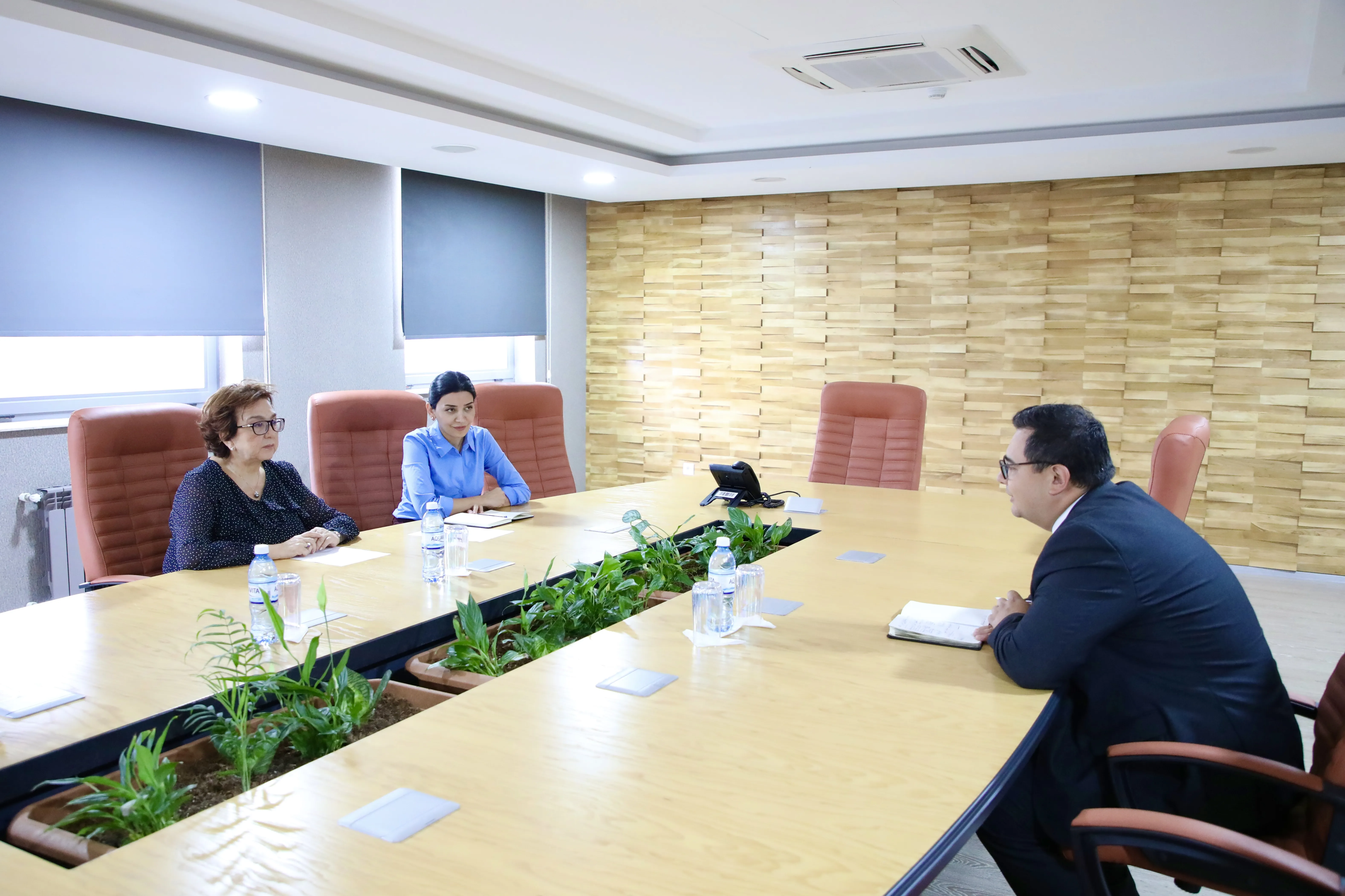 Məleykə Abbaszadə “Yüksəliş” müsabiqəsinin qalibi ilə görüşüb