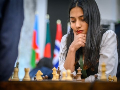 19 yaşlı hindistanlı qadın şahmatçı Dünya Kubokunun qalibi olub