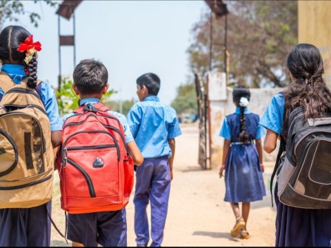 Hindistanda xərçəng xəstəsi uşaqlar üçün xüsusi məktəb açılır