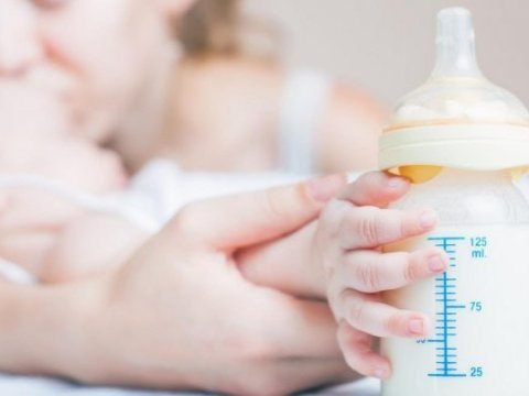 Uşaqlar neçə yaşına qədər ana südü ilə qidalanır? - Qlobal STATİSTİKA