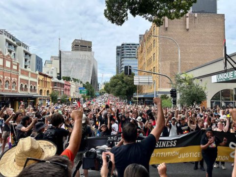 Avstraliyada müəllimlər hökumətə qarşı etiraz aksiyası keçirib