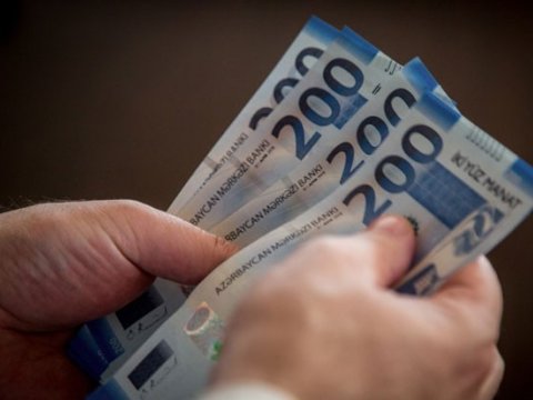 Özbəkistanda müəllimlərin maaşları 10% artırıldı