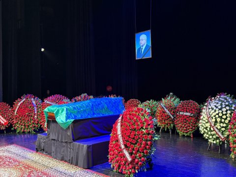 Elçin Əfəndiyevlə vida mərasimi keçirilib