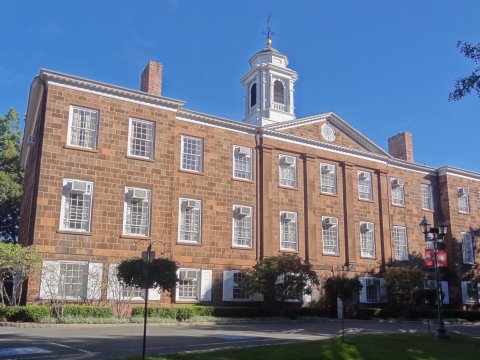 ABŞ-də Rutgers Universitetinə qarşı irqçi təqaüd siyasəti ittihamı