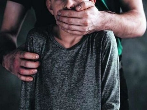 ABŞ-də dəhşət: 10-a yaxın uşaq istismara məruz qaldı