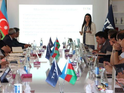 Ali məktəblərin akkreditasiya meyarlarının növbəti müzakirəsi keçirilib