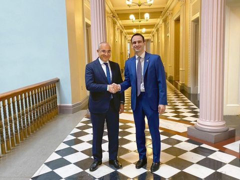 Mikayıl Cabbarov Ağ Evin Elm və Texnologiya Siyasəti İdarəsinin direktoru ilə görüşüb