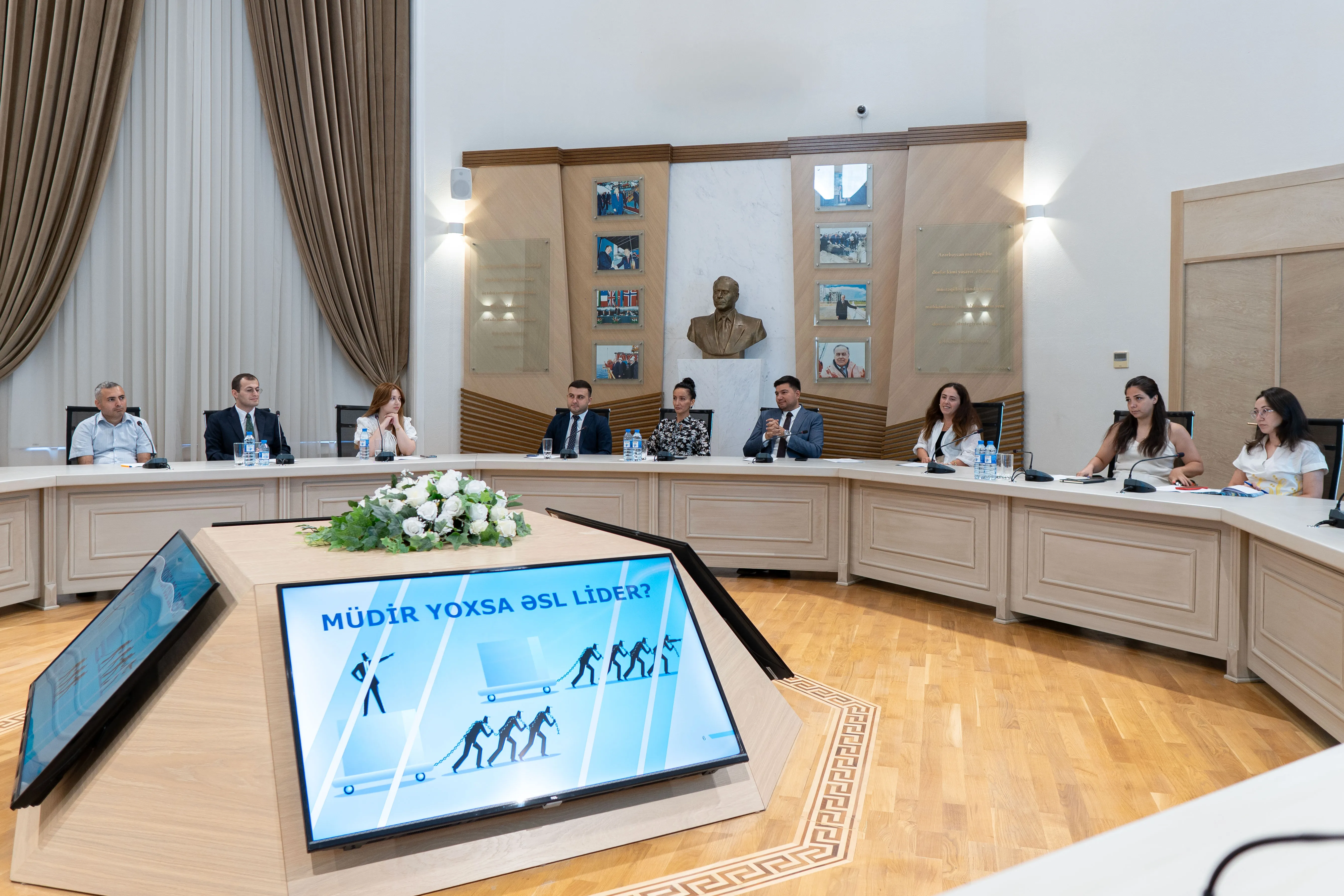 &ldquo;Liderlik və idarəetmənin əsasları&rdquo;mövzusunda təlim təşkil olunub