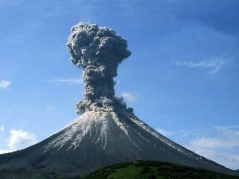 Yaponiyada dəhşətli vulkan -&nbsp;3000&nbsp;metr hündürlüyə&nbsp;püskürdü