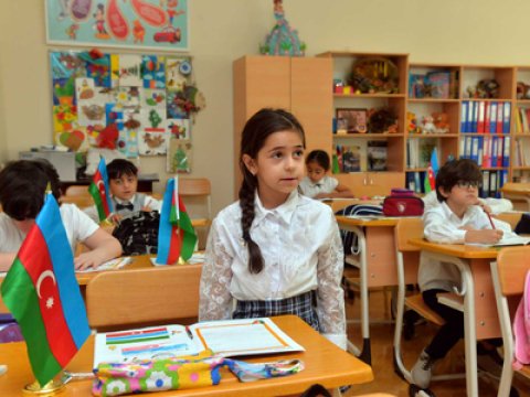 Bakıda 4063 şagirdin yerdəyişməsi üçün müraciət edilib