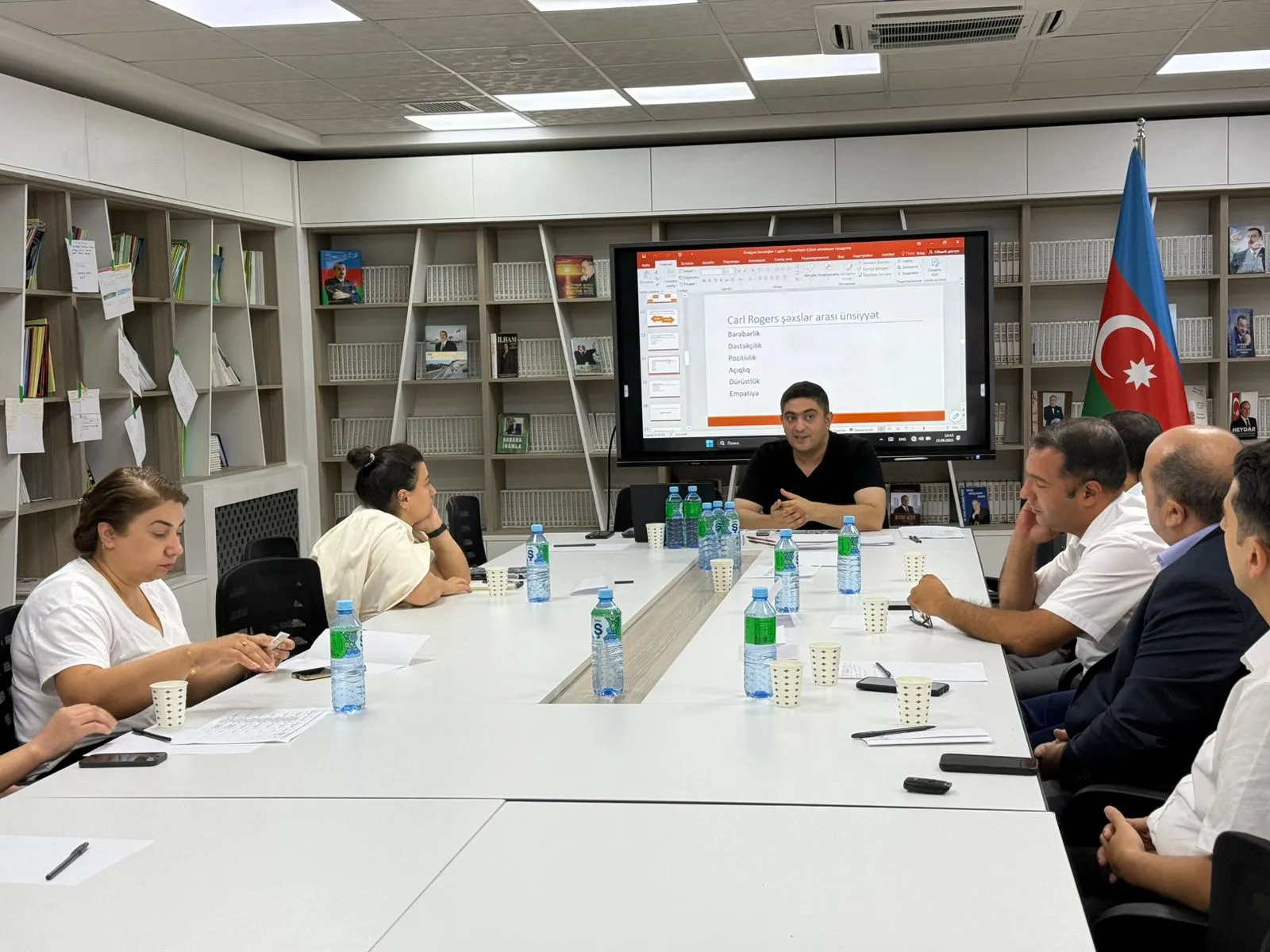 “Ünsiyyət bacarıqlarının inkişafı” mövzusunda təlim təşkil edilib