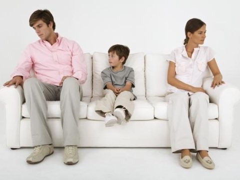 “İqtisadi qayğılar valideynləri uşaqlarından uzaq salır” - PSİXOLOQ